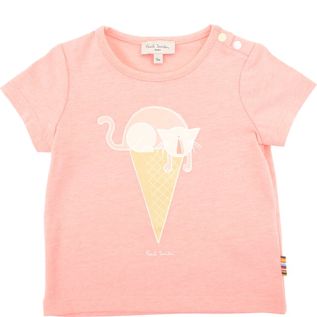 In charming pink, the Paul Smith Baby Girls Louloune T-Shirt is a cozy choice for your little one, crafted from 47% cotton, 47% modal, and 6% elastane. It offers a soft, breathable, and stretchy feel, ideal for everyday wear.