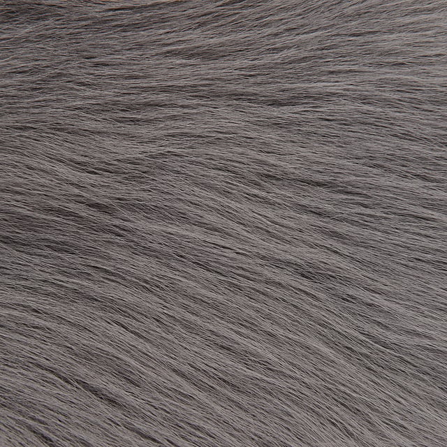 100% shearling. A cold weather statement, Raeyâ€™s grey mittens are made in the UK from plush shearling.