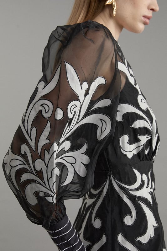 Applique Organdie Buttoned Woven Maxi Dress