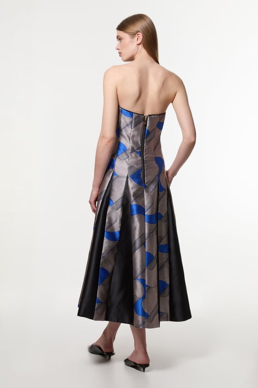 Discover this seasons prom dresses or browse the full collection of women's dresses now.