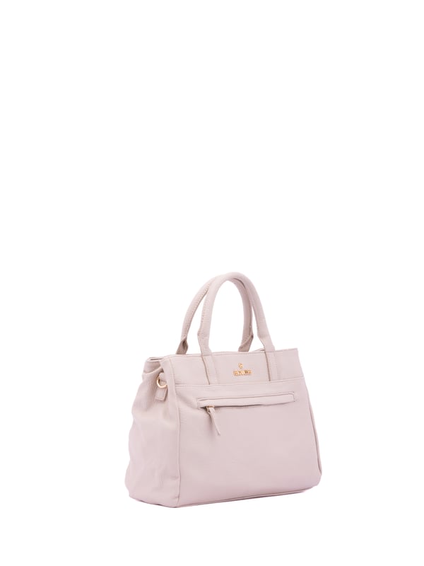 Bolso de mujer. El cierre es con cremallera. Los bolsillos internos son dos con cremallera y dos abiertos. Los bolsillos externos son uno frontal con cremallera. La bandolera es ajustable y extraíble en ecopiel. El mango es de ecopiel. Hay tres compartimentos internos. El material exterior es ecopiel. Internamente está forrado en poliéster. Medidas: 30x22x10 cm. Producto de moda