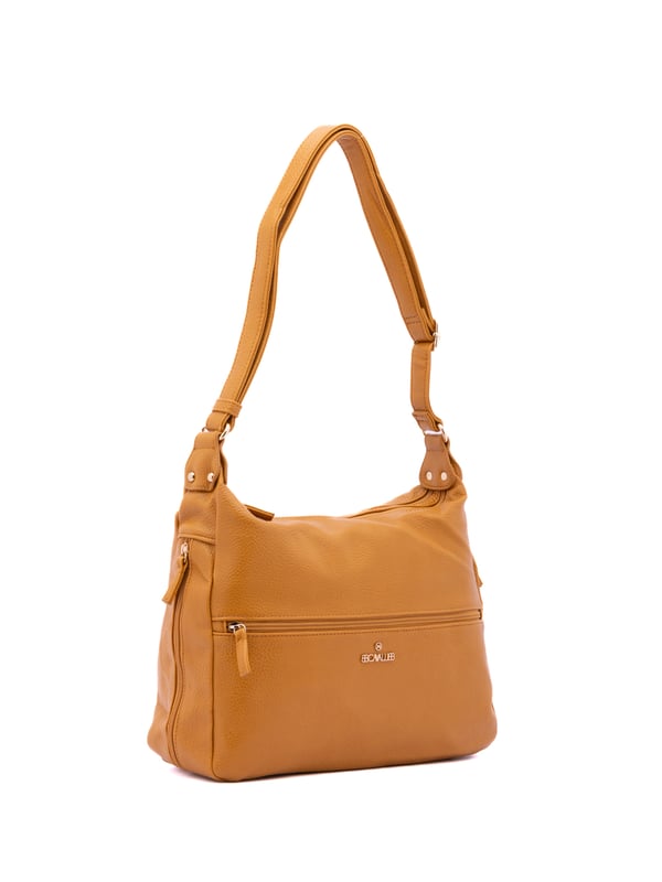 Bolso bandolera para mujer. El cierre es con cremallera. Los bolsillos internos son uno con cremallera y dos abiertos. Los bolsillos externos son uno en la espalda con cremallera. Falta la correa para el hombro. El asa es regulable en ecopiel. Hay dos compartimentos internos. El material exterior es ecopiel. Internamente está forrado en poliéster. Medidas: 35x26x11 cm. Producto de moda