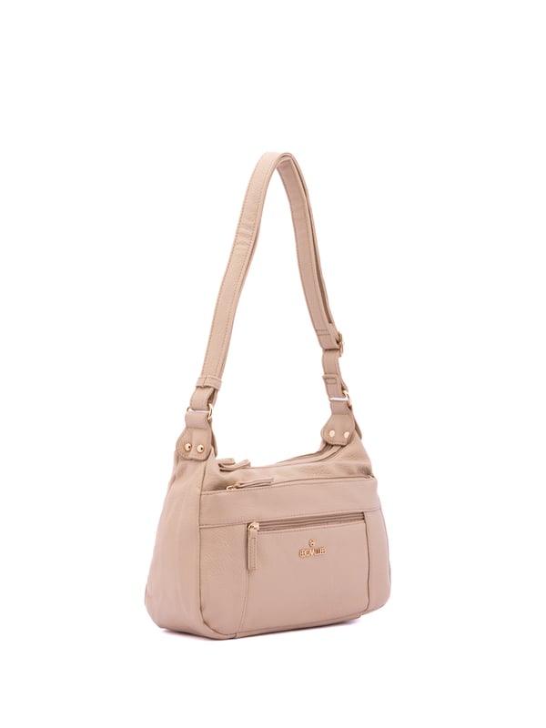 Bolso bandolera para mujer. El cierre es con cremallera. Los bolsillos internos son uno con cremallera y dos abiertos. Los bolsillos externos son dos delanteros con cremallera y uno trasero con cremallera. Falta la correa para el hombro. El asa es regulable en ecopiel. Hay dos compartimentos internos. El material exterior es ecopiel. Internamente está forrado en poliéster. Medidas: 30x20x10 cm. Producto de moda