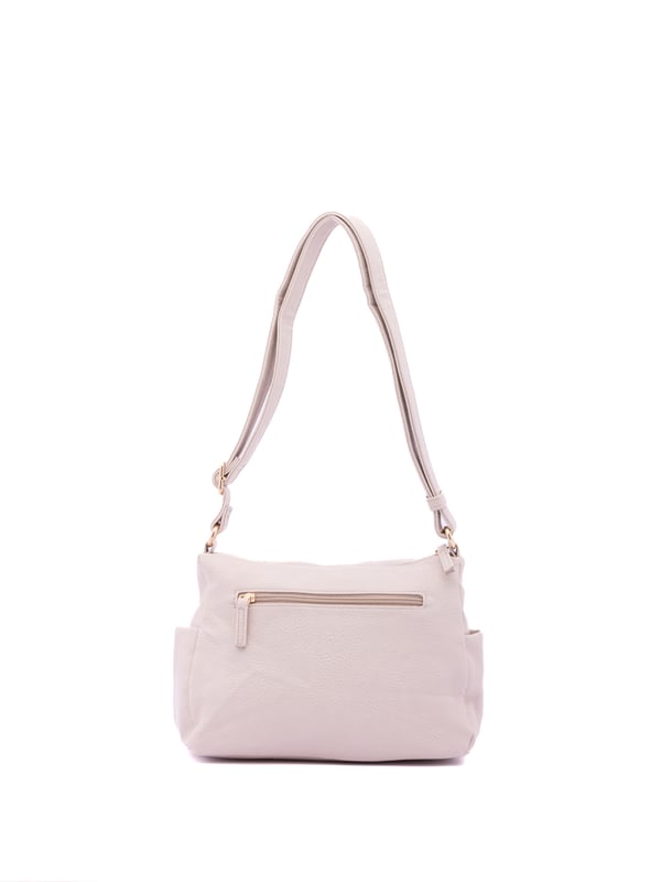 Bolso bandolera para mujer. El cierre es con cremallera. Los bolsillos internos son uno con cremallera y dos abiertos. Los bolsillos externos son tres delanteros con cremallera, dos laterales abiertos y uno trasero con cremallera. Falta la correa para el hombro. El asa es regulable en ecopiel. Hay dos compartimentos internos. El material exterior es ecopiel. Internamente está forrado en poliéster. Medidas: 27x20x14 cm. Producto de moda