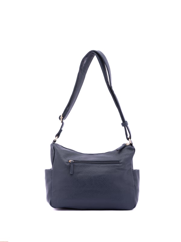 Bolso bandolera para mujer. El cierre es con cremallera. Los bolsillos internos son uno con cremallera y dos abiertos. Los bolsillos externos son tres delanteros con cremallera, dos laterales abiertos y uno trasero con cremallera. Falta la correa para el hombro. El asa es regulable en ecopiel. Hay dos compartimentos internos. El material exterior es ecopiel. Internamente está forrado en poliéster. Medidas: 30x21x12 cm. Producto de moda