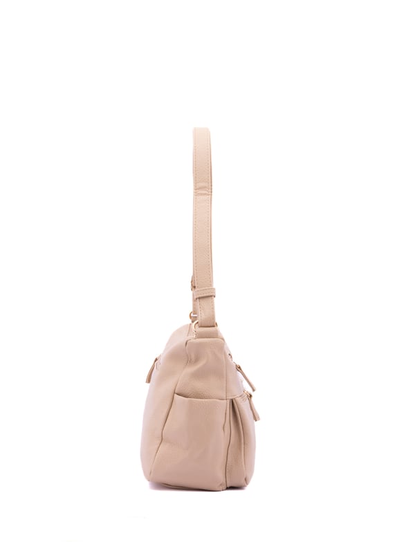 Bolso bandolera para mujer. El cierre es con cremallera. Los bolsillos internos son uno con cremallera y dos abiertos. Los bolsillos externos son tres delanteros con cremallera, dos laterales abiertos y uno trasero con cremallera. Falta la correa para el hombro. El asa es regulable en ecopiel. Hay dos compartimentos internos. El material exterior es ecopiel. Internamente está forrado en poliéster. Medidas: 30x21x12 cm. Producto de moda