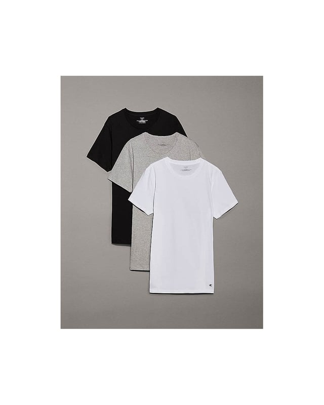 Details

Classic day-to-night loungewear by CK 100% COTTON offers breathable comfort in pure cotton jersey.• cotton jersey• regular fit• crew neckline• short sleeves• Calvin Klein embroidery at the hemcomposition and care:100% cottonmachine washcountry of origin: Bangladesh
LV00NB4051MP1