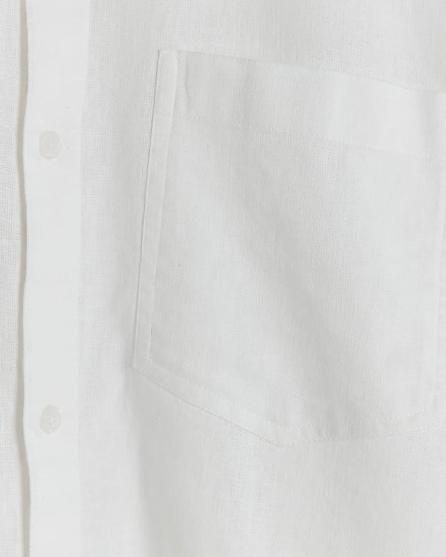 Regular fit, Linen blend, Collared, Long sleeves, Cuffed, Button fastening