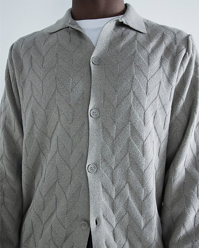 Chevron knit fabric, Collared, Long sleeves