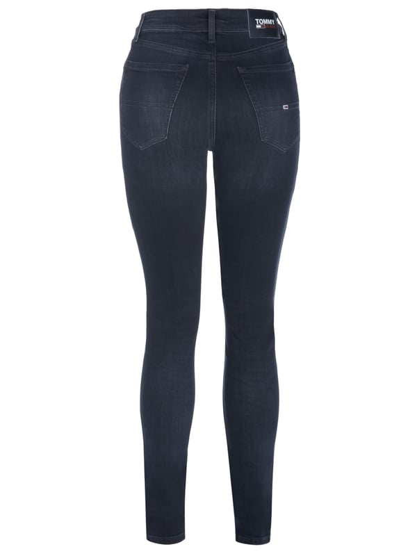 92% Algodón, 6% Elastomultiéster, 2% Elastano; Jeans TOMMY JEANS SIMON; Modelo: DM0DM09562 .1BZ; Fabricado con alta calidad; Mezcla de algodón suave; Elástico; Corte ajustado; Estilo clásico '5 bolsillos'; Presillas para cinturón; Cierre: Cremallera, Botón; Detalles del logo de Tommy Jeans.