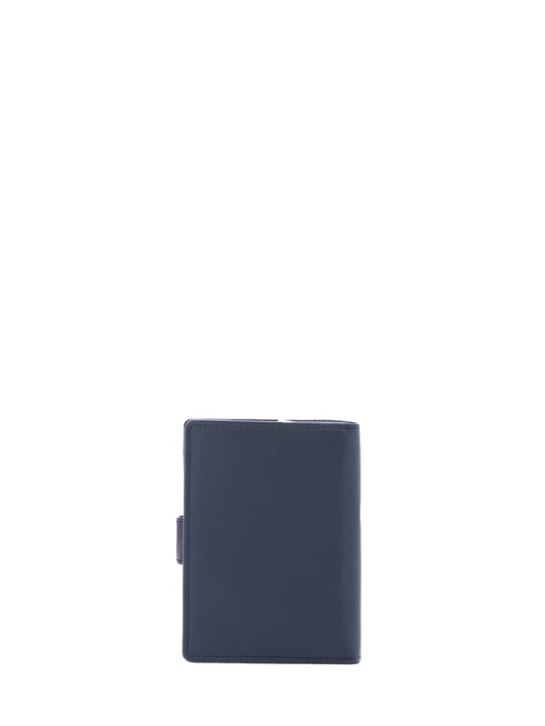 Damenbrieftasche mit Druckknopfverschluss. eines mit Reißverschluss, Kartenhalter und Geldscheinhalter-Innentaschen. fehlende Außentaschen. fehlender Schultergurt. fehlender Griff. Drei Innenfächer.  Außenmaterial. Innen mit Polyester gefüttert. Maße: 13x9x3 cm. Modeprodukt