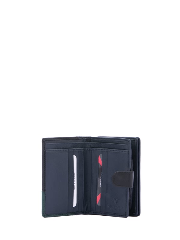 Damenbrieftasche mit Druckknopfverschluss. eines mit Reißverschluss, Kartenhalter und Geldscheinhalter-Innentaschen. fehlende Außentaschen. fehlender Schultergurt. fehlender Griff. Drei Innenfächer.  Außenmaterial. Innen mit Polyester gefüttert. Maße: 13x9x3 cm. Modeprodukt