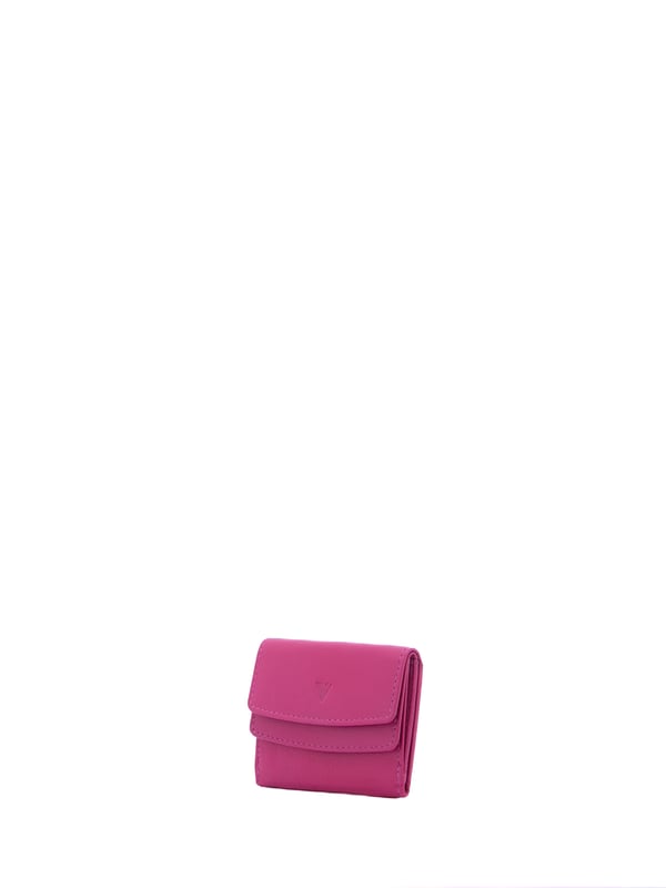 Damenbrieftasche mit Druckknopfverschluss. Innentaschen für Kartenhalter, Geldscheinhalter und Münzhalter. fehlende Außentaschen. fehlender Schultergurt. fehlender Griff. zwei Innenfächer.  Außenmaterial. Innen mit Polyester gefüttert. Maße: 9x8x2 cm. Modeprodukt