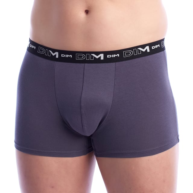 El Pack-2 Bóxers Cotton Stretch tejido transpirable es la elección ideal para quienes buscan lencería que ofrezca confort, estilo y funcionalidad. Confeccionados con algodón de alta calidad, estos bóxers ofrecen una sensación suave al tacto y se adaptan perfectamente al cuerpo, garantizando un ajuste cómodo y seguro durante todo el día.

Principales características:
- Confeccionados con algodón stretch de alta calidad.
- Tejido transpirable.
- Cintura elástica que proporciona un soporte adicional sin apretar, manteniéndose en su lugar sin incomodidades.
- Corte ajustado tipo boxer brief.
- Disponible en varios colores y estilos.

Este pack de 2 bóxers hombre DIM es la elección ideal para quienes buscan comodidad, estilo y calidad en su ropa interior. Confeccionados con materiales suaves y elásticos, se adaptan al cuerpo con total naturalidad, garantizando sujeción y libertad de movimiento durante todo el día.
 Composición: 96% Algodón, 4% Elastano
 Cuidados:
Lavar a temperatura máx. 40º.
- No usar lejía.
- No usar secadora.
- No planchar.
- No lavar en seco.