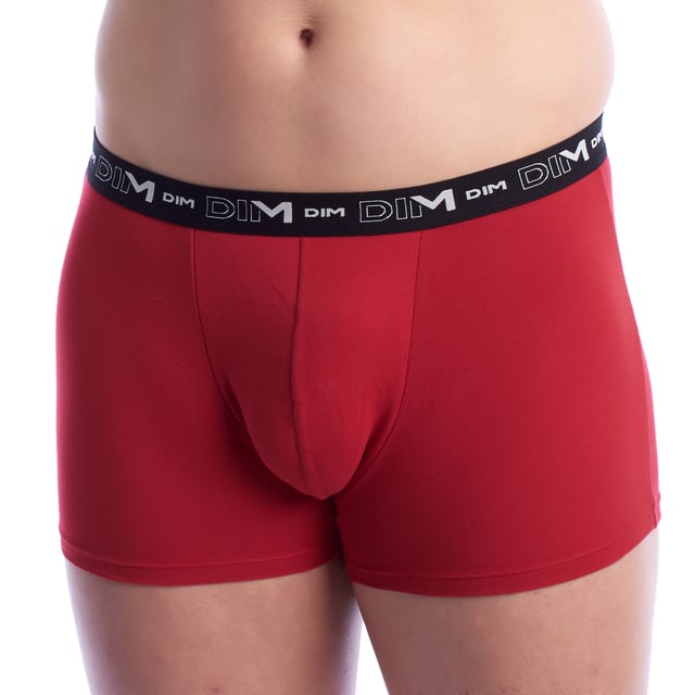 El Pack-2 Bóxers Cotton Stretch tejido transpirable es la elección ideal para quienes buscan lencería que ofrezca confort, estilo y funcionalidad. Confeccionados con algodón de alta calidad, estos bóxers ofrecen una sensación suave al tacto y se adaptan perfectamente al cuerpo, garantizando un ajuste cómodo y seguro durante todo el día.

Principales características:
- Confeccionados con algodón stretch de alta calidad.
- Tejido transpirable.
- Cintura elástica que proporciona un soporte adicional sin apretar, manteniéndose en su lugar sin incomodidades.
- Corte ajustado tipo boxer brief.
- Disponible en varios colores y estilos.

Este pack de 2 bóxers hombre DIM es la elección ideal para quienes buscan comodidad, estilo y calidad en su ropa interior. Confeccionados con materiales suaves y elásticos, se adaptan al cuerpo con total naturalidad, garantizando sujeción y libertad de movimiento durante todo el día.
 Composición: 96% Algodón, 4% Elastano
 Cuidados:
Lavar a temperatura máx. 40º.
- No usar lejía.
- No usar secadora.
- No planchar.
- No lavar en seco.