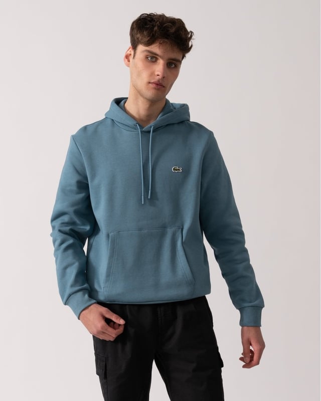 No need to compromise between style, comfort and durability. Trendy, warm, light: an essential for your crocodile wardrobe.
Classic fitJersey lined hoodKangaroo pocketEmbroidered crocodile sewn onto chestBrushed organic cotton fleeceMain fabric: Cotton (84%), Polyester (16%) / Hood lining: Cotton (100%) / Rib edge: Cotton (98%), Elastane (2%)
SH9623