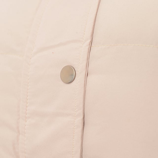 Main: 100% Polyester. The Brave Soul Slay Peach Skin Puffer Jacket is a stylish and functional piece of outerwear that's perfect for the chilly weather. Its peach skin fabric gives it a soft, luxurious feel, while the cuffed sleeves and button and zip fastener ensure you stay warm and snug. Whether you're braving the city winds or just looking for a fashionable addition to your wardrobe, this puffer jacket combines comfort with a chic design to make a statement wherever you go.