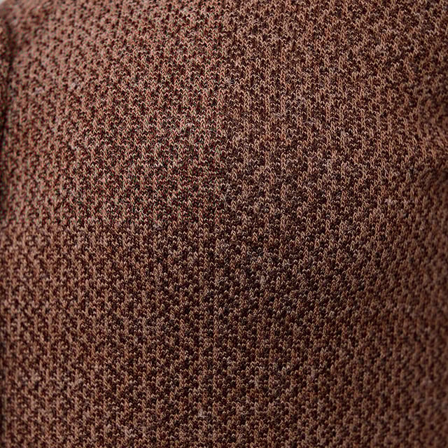 Body: 50% Polyester, Body: 45% Viscose, Body: 5% Elastane Stay cozy and stylish with the Glamorous relaxed cropped cardigan in a beautiful brown melange knit. Made from a blend of 50% polyester, 45% viscose, and 5% elastane, this cardigan offers a soft and comfortable fit with a touch of stretch. The relaxed silhouette and cropped length make it perfect for layering over your favorite tops and dresses. The brown melange knit adds a warm and textured look, making this cardigan a versatile addition to your wardrobe. Pair it with high-waisted jeans or a skirt for a chic and effortless outfit.
