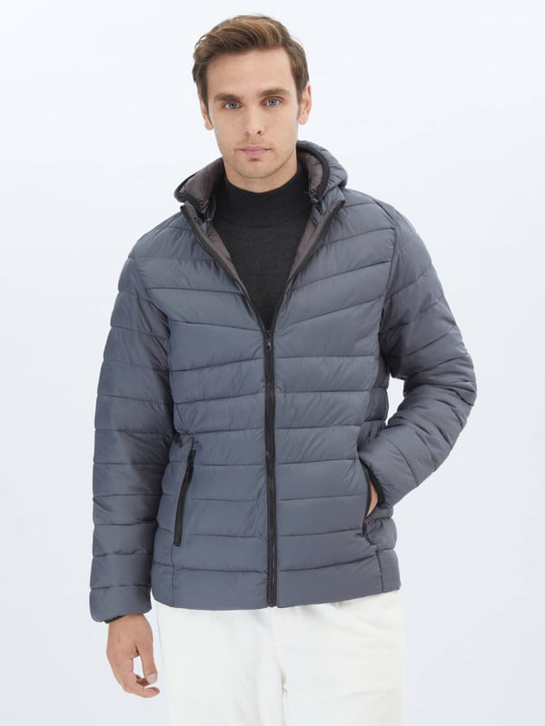 KİP bereichert Ihr tägliches Leben mit hochwertigen Materialien und innovativen Designs und bietet Ihnen sowohl Komfort als auch Stil. Unsere Produkte zeichnen sich durch ihre Langlebigkeit und Funktionalität aus, während sie gleichzeitig mit ästhetischen Details überzeugen. KİP bietet moderne und ergonomische Lösungen für den täglichen Gebrauch, die Qualität und Eleganz vereinen.