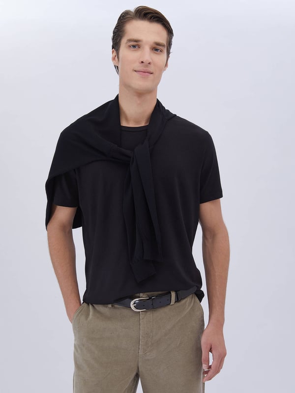 KİP bereichert Ihr tägliches Leben mit hochwertigen Materialien und innovativen Designs und bietet Ihnen sowohl Komfort als auch Stil. Unsere Produkte zeichnen sich durch ihre Langlebigkeit und Funktionalität aus, während sie gleichzeitig mit ästhetischen Details überzeugen. KİP bietet moderne und ergonomische Lösungen für den täglichen Gebrauch, die Qualität und Eleganz vereinen.