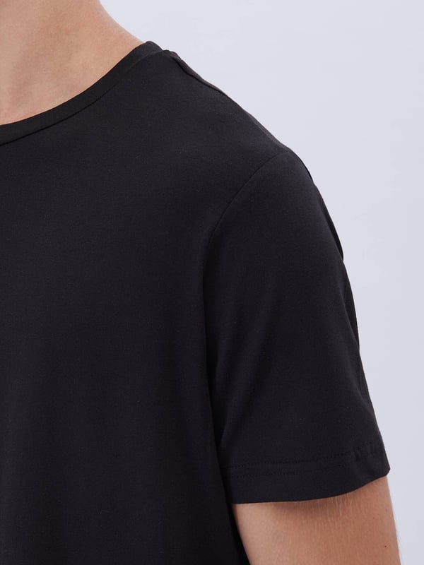 KİP bereichert Ihr tägliches Leben mit hochwertigen Materialien und innovativen Designs und bietet Ihnen sowohl Komfort als auch Stil. Unsere Produkte zeichnen sich durch ihre Langlebigkeit und Funktionalität aus, während sie gleichzeitig mit ästhetischen Details überzeugen. KİP bietet moderne und ergonomische Lösungen für den täglichen Gebrauch, die Qualität und Eleganz vereinen.