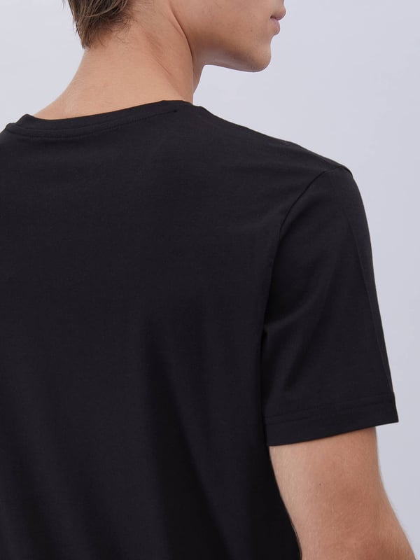KİP bereichert Ihr tägliches Leben mit hochwertigen Materialien und innovativen Designs und bietet Ihnen sowohl Komfort als auch Stil. Unsere Produkte zeichnen sich durch ihre Langlebigkeit und Funktionalität aus, während sie gleichzeitig mit ästhetischen Details überzeugen. KİP bietet moderne und ergonomische Lösungen für den täglichen Gebrauch, die Qualität und Eleganz vereinen.