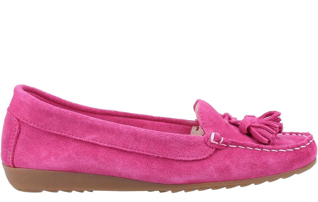 Experience the perfect blend of style and comfort with the Riva Aldons women's loafers. Expertly crafted from luxurious Portuguese suede, these loafers exude sophistication while offering a soft and supple feel. The leather insole ensures a comfortable fit, making them ideal for all-day wear.
Adorned with classic tassel detailing, these loafers add a touch of elegance to any casual ensemble. The durable rubber outsole provides excellent grip, keeping you steady on your feet during those long Summer days. Perfect for pairing with your favorite outfits, the Riva Aldons loafers are a must-have addition to your seasonal wardrobe.

- Leather upper

- Leather insole

- Tassel detailing

- Slip on design

- Cushioned footbed

- Durable rubber outsole

- Riva branding