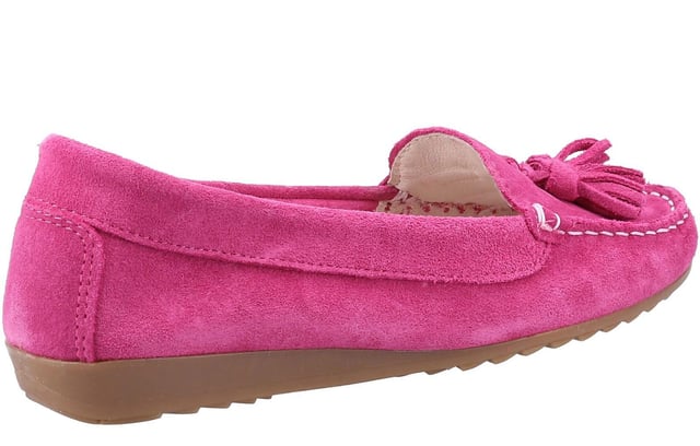 Experience the perfect blend of style and comfort with the Riva Aldons women's loafers. Expertly crafted from luxurious Portuguese suede, these loafers exude sophistication while offering a soft and supple feel. The leather insole ensures a comfortable fit, making them ideal for all-day wear.
Adorned with classic tassel detailing, these loafers add a touch of elegance to any casual ensemble. The durable rubber outsole provides excellent grip, keeping you steady on your feet during those long Summer days. Perfect for pairing with your favorite outfits, the Riva Aldons loafers are a must-have addition to your seasonal wardrobe.

- Leather upper

- Leather insole

- Tassel detailing

- Slip on design

- Cushioned footbed

- Durable rubber outsole

- Riva branding