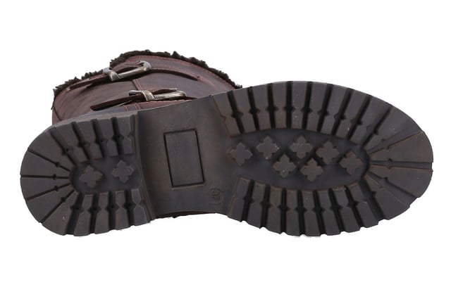 The Hush Puppies Mini Winnie Girls Boots combine style, comfort, and all-weather protection for little feet. Crafted with a waterproof-treated leather upper and featuring a breathable waterproof membrane, these boots keep feet dry while allowing airflow. A hidden inside zip and pull tab make them easy to slip on and off, and the stylish buckle detailing adds a fashionable touch. Inside, a waterproof memory foam insole provides extra cushioning, while a cosy shearling lining ensures warmth and comfort. Finished with a durable outsole, these boots are designed for active days in any weather.
 - Leather upper (waterproof treated)
 - Buckle detailing 
 - Pull tab for easy on / off wear 
 - Hidden inside zip
 - Breathable waterproof membrane
 - Waterproof memory foam comfort insole
 - Shearling lining
 - Durable outsole 
 - Hush Puppies branding