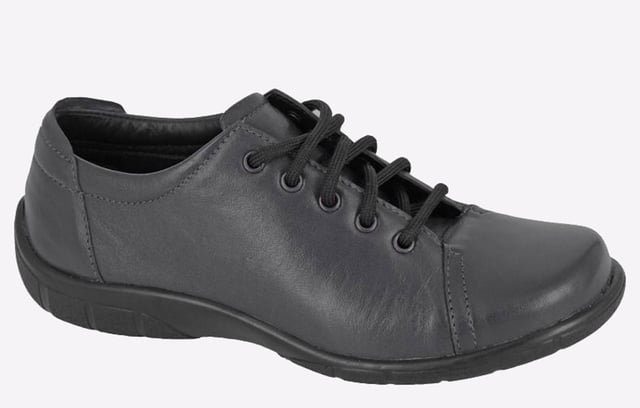Introducing the Alder Womens Comfort Shoes from Mod Comfys  designed for all-day wear with a perfect blend of style and comfort. Crafted from premium Softie Nappa leather, these shoes offer a luxuriously soft feel and durable finish. The lightweight PU sole provides superior cushioning and flexibility, reducing foot fatigue with every step. Featuring a 5-eyelet lace-to-toe design, the Alder ensures a secure and adjustable fit. Inside, a microfibre lining adds breathability, while the padded leather sock offers extra comfort and support. Perfect for women seeking comfort without compromising on style.
- Premium Nappa leather upper
-Lightweight PU sole
-5-eyelet lace-to-toe design
-Breathable microfibre lining
- Padded leather sock