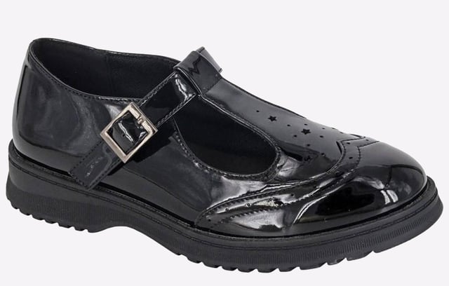 These T-bar shoes are available in a range of classic colors, making them easy to pair with school uniforms, party dresses, or casual outfits. The timeless design makes them suitable for both everyday wear and formal occasions, while their practical features ensure long-lasting comfort and protection- Synthetic upper- Buckle closure- Cushioned footbed- Durable rubber outsole- Cipritata branding
