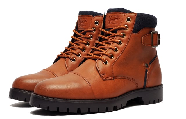 These Original Penguin Bonham boots are a great mix of style and practicality! The high end looks, and versatile design would definitely pair well with a variety of outfits, from casual jeans to more polished looks. The padded heel collar and tongue provide great comfort for all-day wear. The metal buckle ankle strap and contrasting details throughout add a bit of edge to the overall stunning look. A cleated sole and lace up design deliver durable and classic wear, while the intricate stitch detailing and designer led styling add to the overall appeal of this great value boot.
 - Synthetic upper 
 - Fleece textile lining 
 - Padded heel collar and tongue 
 - Secure lace closure 
 - Durable cleated sole 
 - Original penguin branding