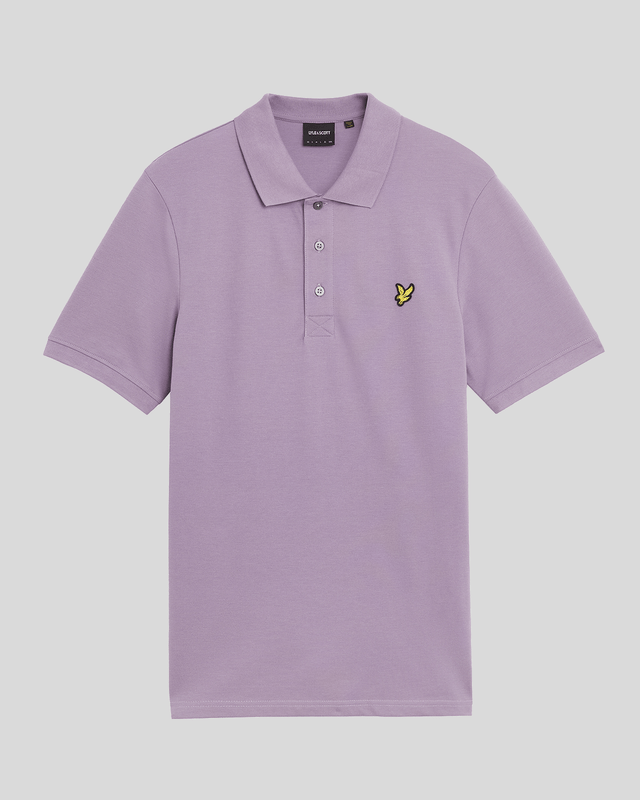 Es ist ein Must-have für Ihre Garderobe – ob am Wochenende, im Büro, abends oder auf dem Golfplatz. Unser schlichtes Lyle & Scott Poloshirt ist so klassisch, dass es kaum einer Vorstellung bedarf. Es besteht aus Jersey-Baumwollmischung mit leichtem Stretchanteil. - Klassischer Kragen - Knopfverschluss vorne - Kurze Ärmel - Zusammensetzung: 97 % Baumwolle, 3 % Elastan