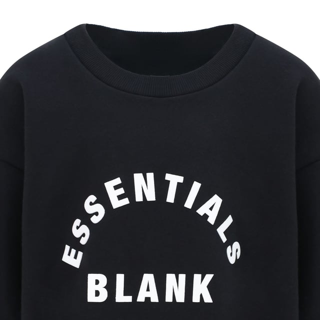 Ribbed crewneck.Ribbed cuffs and hem.Printed logo.