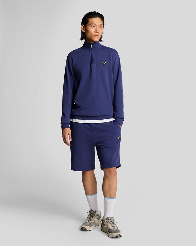 Made from loopback cotton jersey with a good element of stretch, our quarter zip sweatshirt is the perfect layering piece for every season. It features a classic collar and a quarter zip fastening at the front, and is finished with our signature golden eagle logo on the chest. - Classic collar 
- Quarter zip fastening 
- Long sleeves
- Composition: 100% cotton