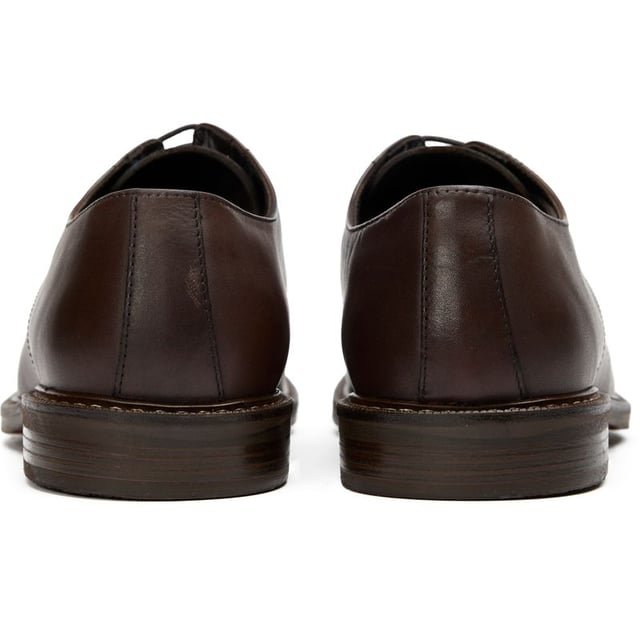 Zapatos derby daren para hombre de Soletrader, color marrón, fabricados en piel y suela sintética.