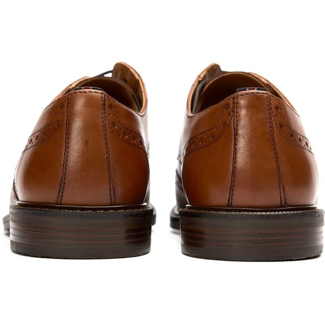 Zapatos brogue Barry de Soletrader para hombre, color tostado, fabricados con piel y suela sintética. Presentan detalle brogue y parte superior de piel.