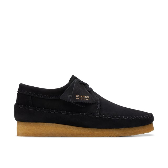 An iconic casual shoe-trainer hybrid  our classic Weaver channels on-trend 70s Americana nostalgia. Butter-soft suede in ultra-wearable black and a crafted construction create a vintage look  while a natural pebble sole and Clarks Originals fobs act as a marker of our quality craftsmanship.Premium black suede upperNatural rubber pebble crepe soleFinished with two Clarks Originals fobs