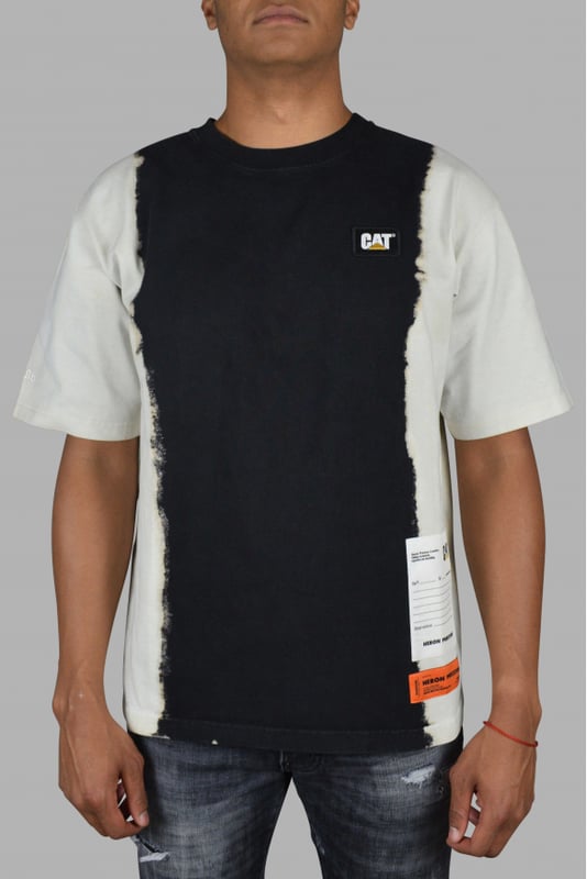 Heron Preston x CAT T-shirt van zwart en wit gradiëntkatoen.Wit Heron Preston-logo gedrukt op de achterkant.Zwart CAT-logolabel geborduurd op de voorkant.Ronde halslijn.100% katoen.