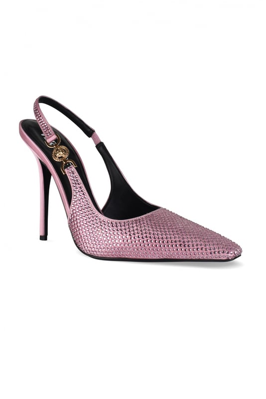 Zapatos de tacón Versace Medusa '95 en satén rosa con mezcla de seda.Cristales tono sobre tono en todo el calzado.Adorno Medusa de metal dorado en la tira trasera.Puntera cuadrada en punta.Suela y forro de piel.Tacón de aguja de 11 cm.Made in Italy.