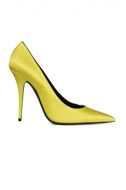 Zapatos de salón Marilyn Saint Laurent.Piel satinada amarillo.Puntera en punta.Tacón de aguja de 8,5 cmSuela de cuero negro.Made in Italy.