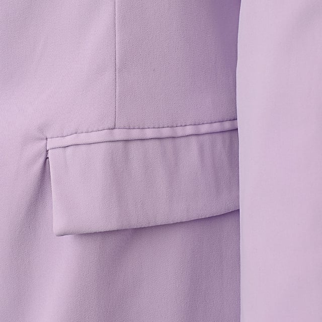 Missyempire Women's Lilac Off-The-Shoulder Tailored Blazer Missyempire Women’s Lilac Off-The-Shoulder Tailored Blazer
Suit up, but make it bold.
Step into your power with the Missyempire Off-The-Shoulder Tailored Blazer in a dreamy lilac hue. This isn’t your standard blazer — with its off-the-shoulder neckline and sharp tailoring, it’s a head-turning mix of structure and sass.
Crafted from 100% polyester, it offers a smooth, sleek finish with just the right amount of polish. Whether styled solo or layered, this blazer brings runway energy to your everyday or night-out looks.
Features:
Off-the-shoulder design for a bold, fashion-forward silhouette
Soft lilac tone for a fresh twist on tailoring
Structured fit for a flattering, feminine shape
Fully tailored in 100% polyester for a smooth, luxe feel
Perfect for dressing up denim or styling with matching trousers
From desk to drinks, this blazer is your go-to for when you want to serve confidence with a side of color.