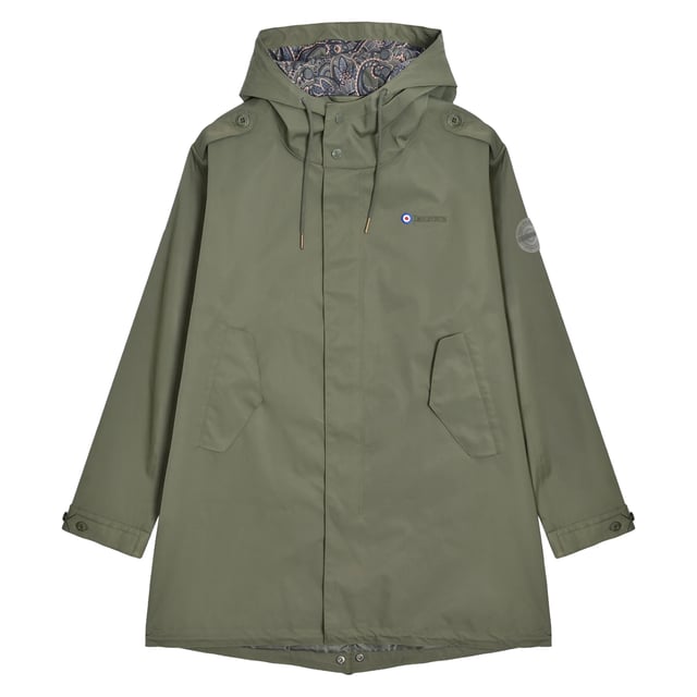 100% Polyester. Voering: Paisley. Ontwerp: Geborduurd, Logo, Effen, Ton-sur-ton. Epauletten, Rubber Badge. Halslijn: Kapitein. Mouwtype: Met lange mouwen. Zakken: 1 binnenzak, 2 voorzakken. Bevestiging: Volledige ritssluiting, kliksluiting. Waterdichte classificatie: 3000mm. Hem: Vissenstaart. S: 45,5 in. M: 48 in. L: 50 in. XL: 52,5 in. XXL: 55 in. 3XL: 57,5 in. 4XL: 59,5 in.