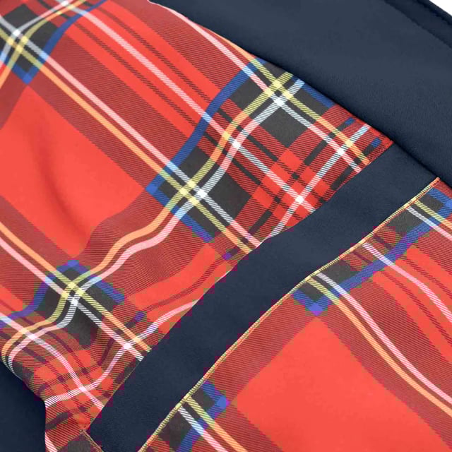 100% Polyester. Voering: Tartan. Ontwerp: Geborduurd, Logo, Effen, Doelwit. Stoftechnologie: Douchebestendig. Klep met 2 knopen, Merkknopen, Geweven Label. Mouwtype: Met lange mouwen. Halslijn: Staande Kraag. Geschikt: Regelmatig. Zakken: 1 binnenzak, 2 voorzakken. Bevestiging: Volledige ritssluiting. Opgelet: Verwijderd houden van vuur. S: 45 in. M: 47 in. L: 50 in. XL: 52 in. XXL: 54 in. 3XL: 57 in. 4XL: 59 in.