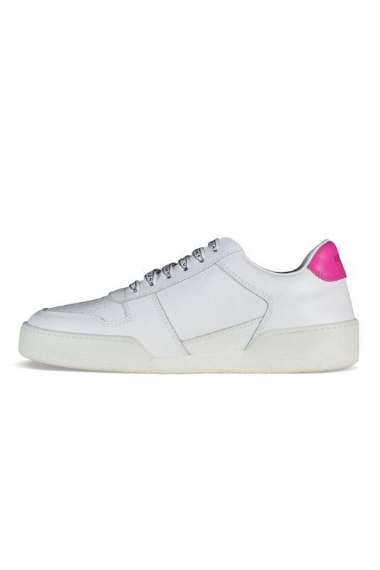 Versace Sneakers Ilus Medusa Blanco Illus Medusa Versace sneakers en piel blanca.Logotipo de Medusa en rosa.Cierre con cordones.Talonera de cuero rosa.Letras de Versace en el talón.Made in Italy.