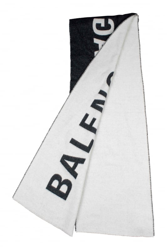 Bufanda Balenciaga Macro bicolor en negro y blanco.Logotipo de Balenciaga en contraste.100% lana.Made in Italy.