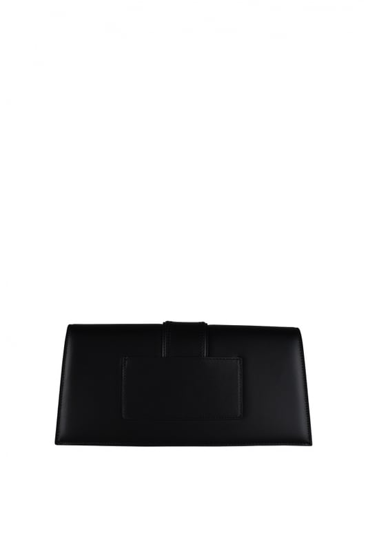 Jacquemus Le Bambino Lange tas in zwart leer.Gouden Jacquemus-logo op de voorkant.Magnetische klepsluiting.Eén opgestikte zak aan de achterkant.Slanke schouderband.  Afmetingen: 28 x 13,5 cm.100% leer.Gemaakt in Italië.