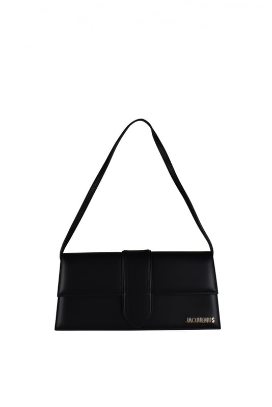 Jacquemus Le Bambino Lange tas in zwart leer.Gouden Jacquemus-logo op de voorkant.Magnetische klepsluiting.Eén opgestikte zak aan de achterkant.Slanke schouderband.  Afmetingen: 28 x 13,5 cm.100% leer.Gemaakt in Italië.