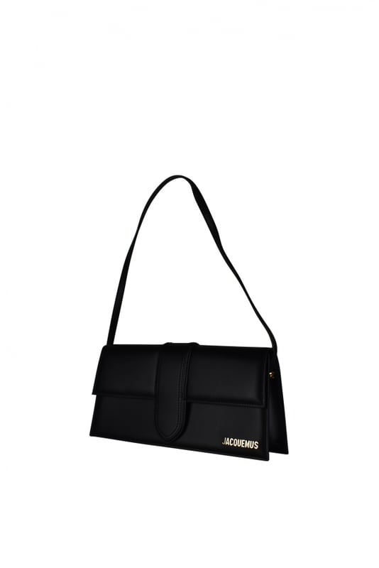 Jacquemus Le Bambino Lange tas in zwart leer.Gouden Jacquemus-logo op de voorkant.Magnetische klepsluiting.Eén opgestikte zak aan de achterkant.Slanke schouderband.  Afmetingen: 28 x 13,5 cm.100% leer.Gemaakt in Italië.