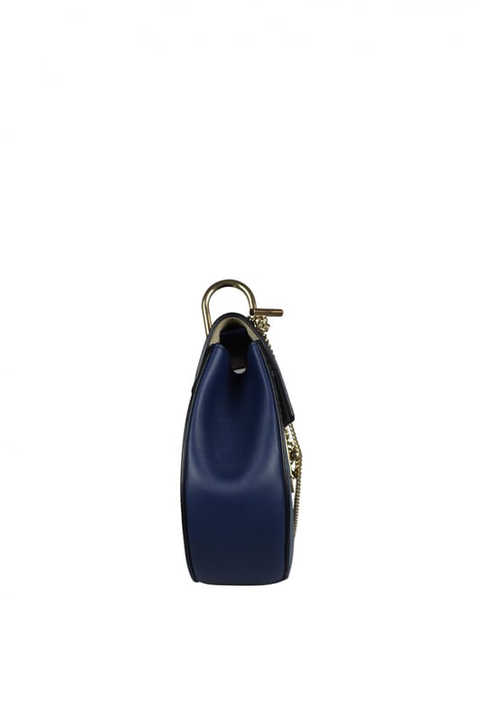 Bolso bandolera Drew Chloé en piel y pitón azul.Un compartimento con bolsillo interior plano.Cierre de joya de la firma en latón.Dimensiones: largo 24 cm, alto 20 cm, fondo 8 cm.Made in Italy.
